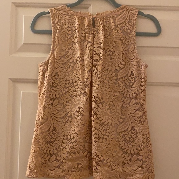 😊FREE😊W/ $35 Purchase - THE LOFT pink tank w/ a keyhole opening on the back - Picture 8 of 9